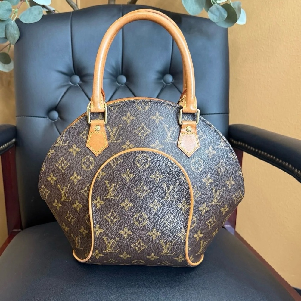 LV ELLIPSE BAG RANK A
